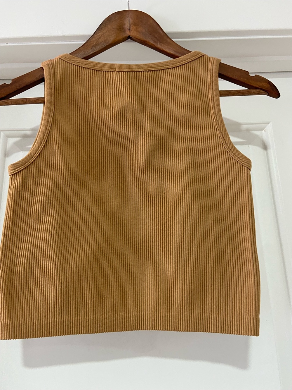 ASTER Ribbed Cropped Tank - Picture 3 of 5